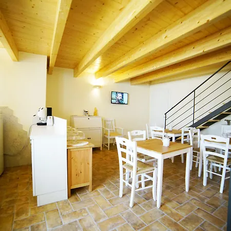 Bed & Breakfast La Pergola Ai Sassi