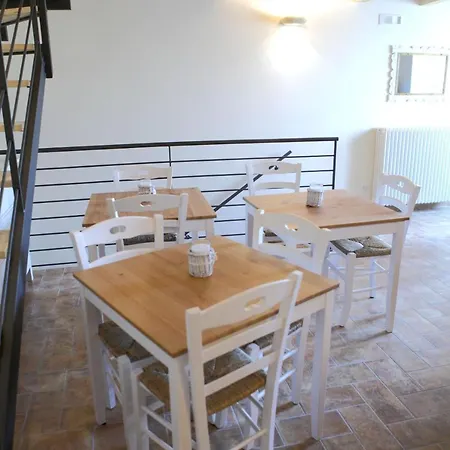 Bed & Breakfast La Pergola Ai Sassi 4*