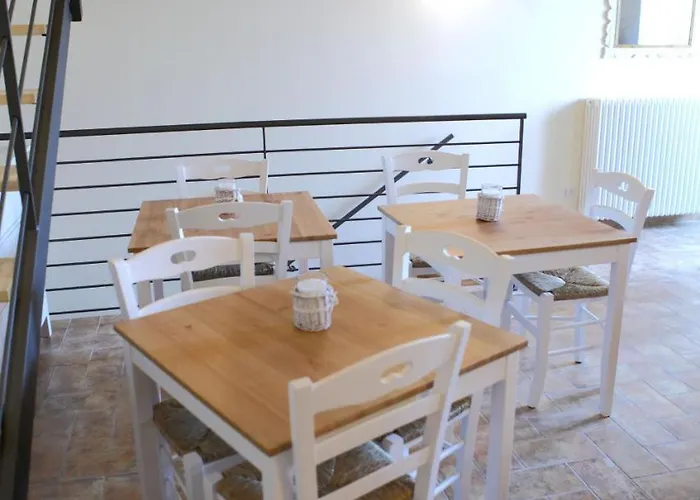 Bed and Breakfast La Pergola Ai Sassi 3*